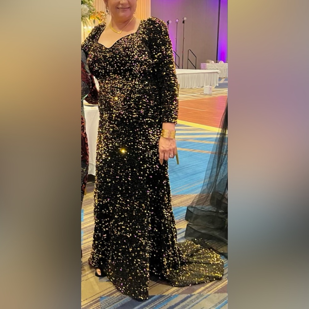 Beautiful sequins velvet long evening dress